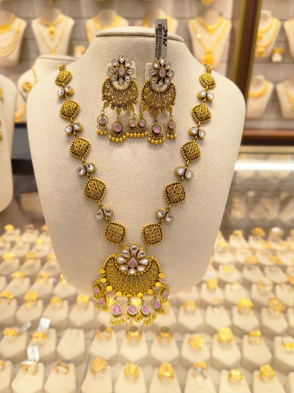 Necklace set
