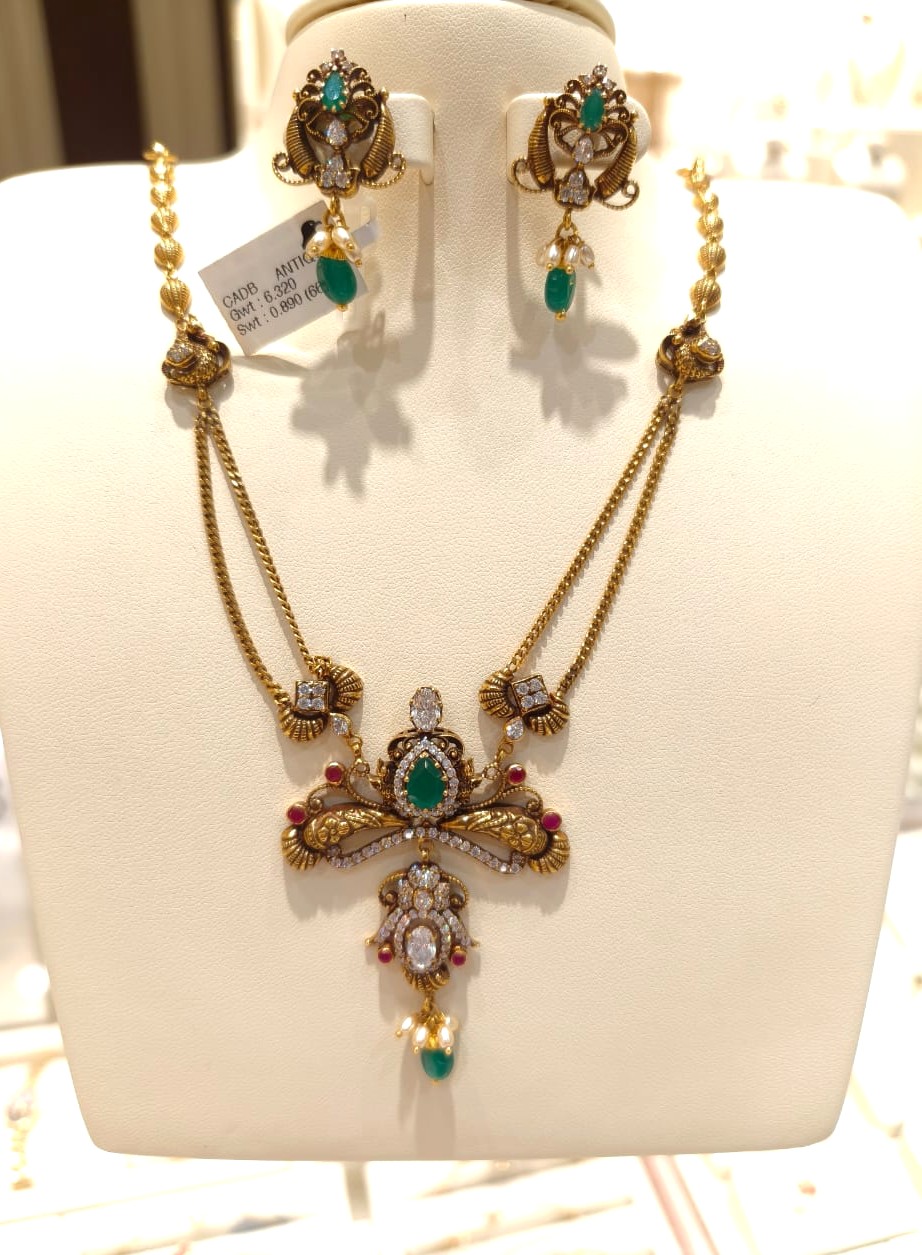 Necklace set